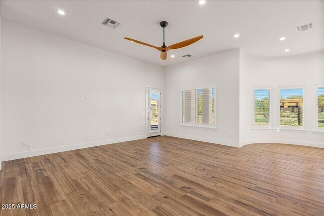 Building Photo - 3117 N 77th St