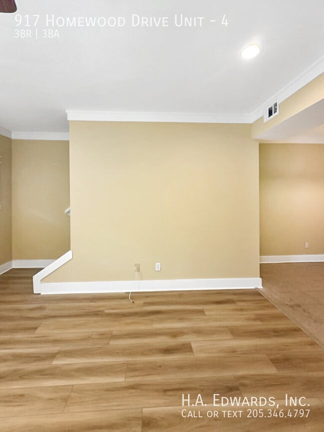 Building Photo - 917 Homewood Dr