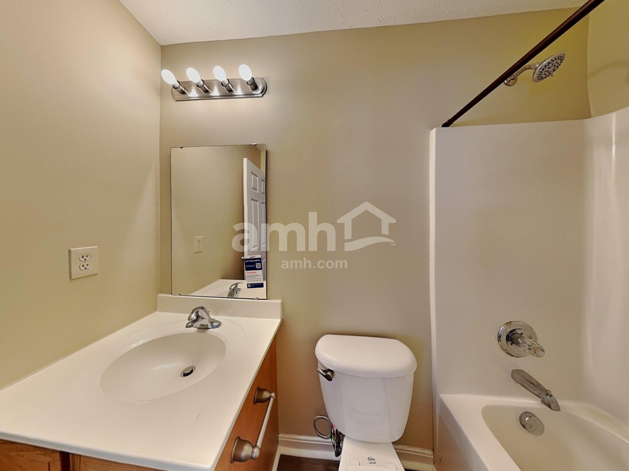 Building Photo - 1632 Raintree Ct