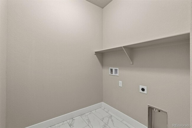 Building Photo - 16353 Cattle Crk Ct