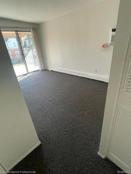 Building Photo - 620 E Lincoln Ave