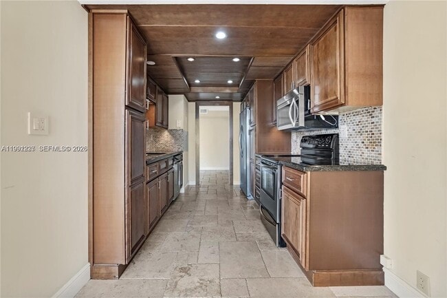 Building Photo - 1000 Quayside Terrace