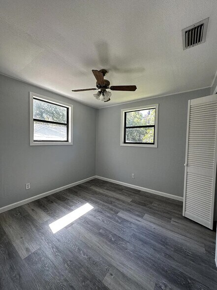 Building Photo - 5368 Marybudd Ave