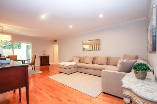 Living room - 423 S Rexford Dr