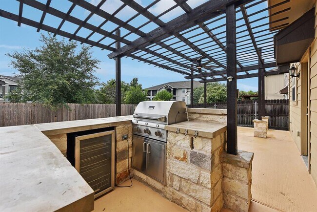 Building Photo - 9912 Milla Cir