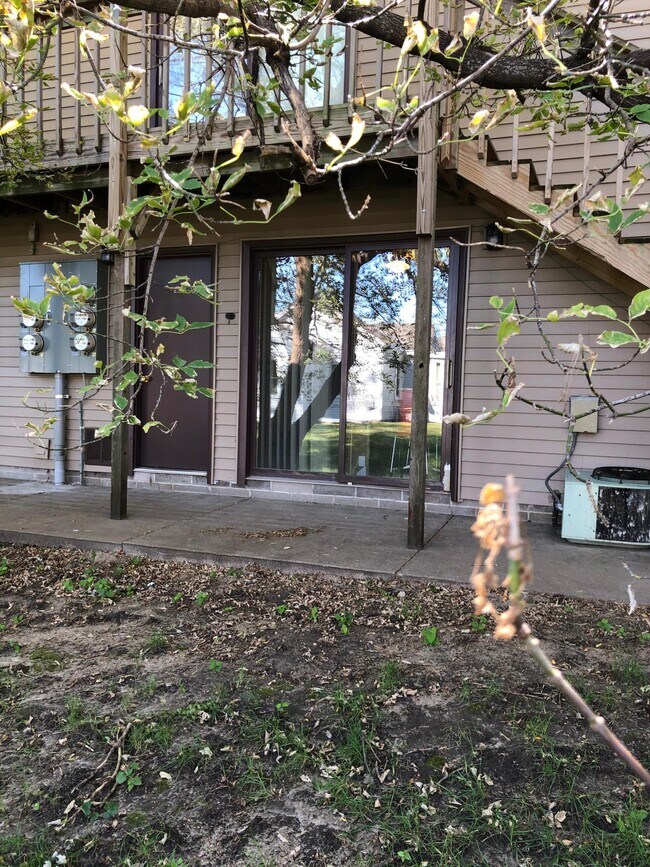 Primary Photo - 2420 N Park Ave