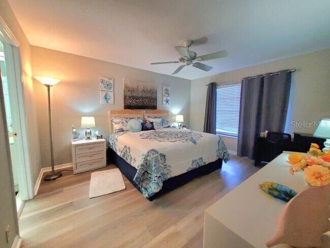 Building Photo - 245 Coldeway Dr