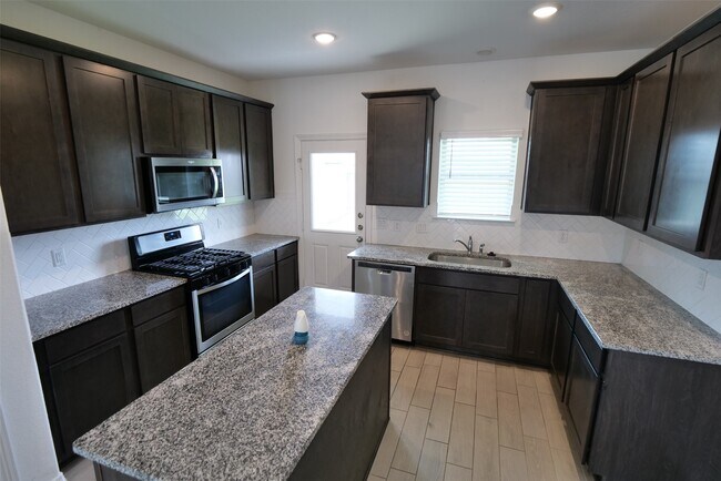 Building Photo - 5719 Tabula Rasa Dr