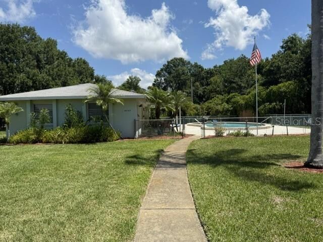 Building Photo - 2833 Orange Tree Cir N
