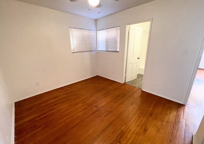 Building Photo - 1st Avenue