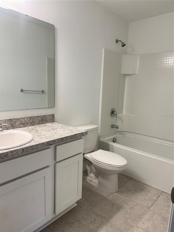 Building Photo - 233 Mandovi St