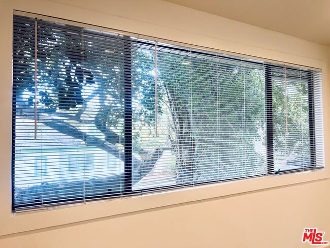 Building Photo - 532 El Dorado St