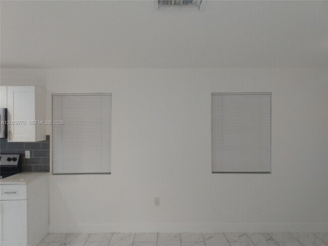 Building Photo - 710 52nd St