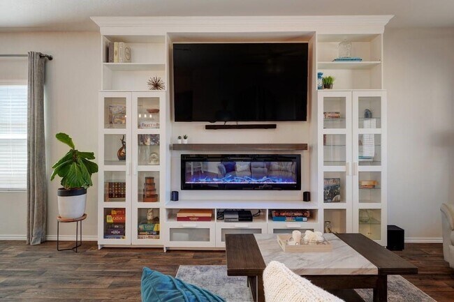 Building Photo - 5808 Ronee Leah Dr