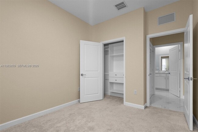 Building Photo - 1130 SW 6th Ct