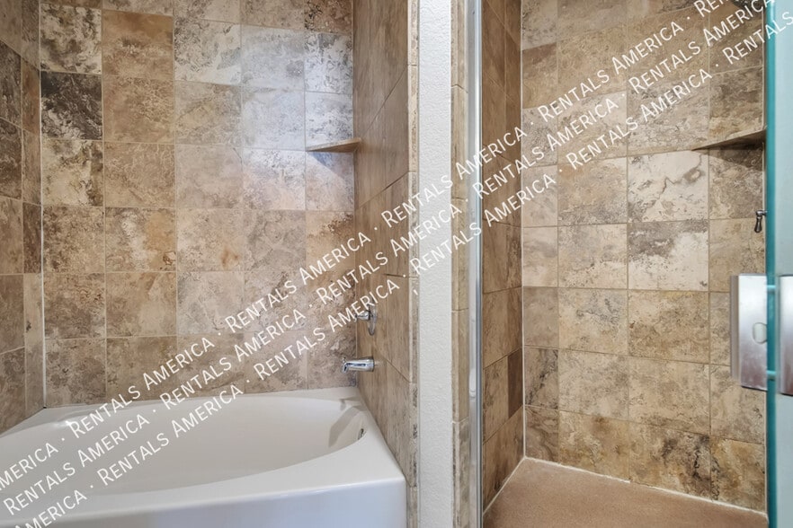 Building Photo - 5104 N 32nd St