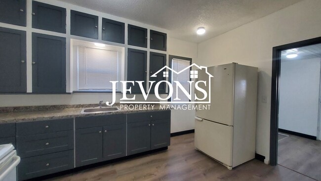 Building Photo - Coming soon! Available dates are subject to change without notice; please make sure you have tour...