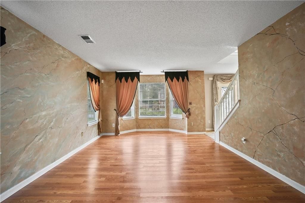 Building Photo - 2224 Eagles Nest Cir