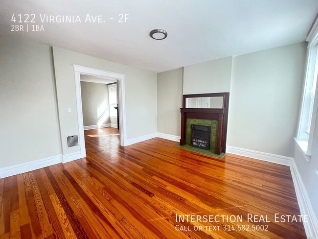 Building Photo - Gorgeous 2 Bedroom with Large Screened in ...