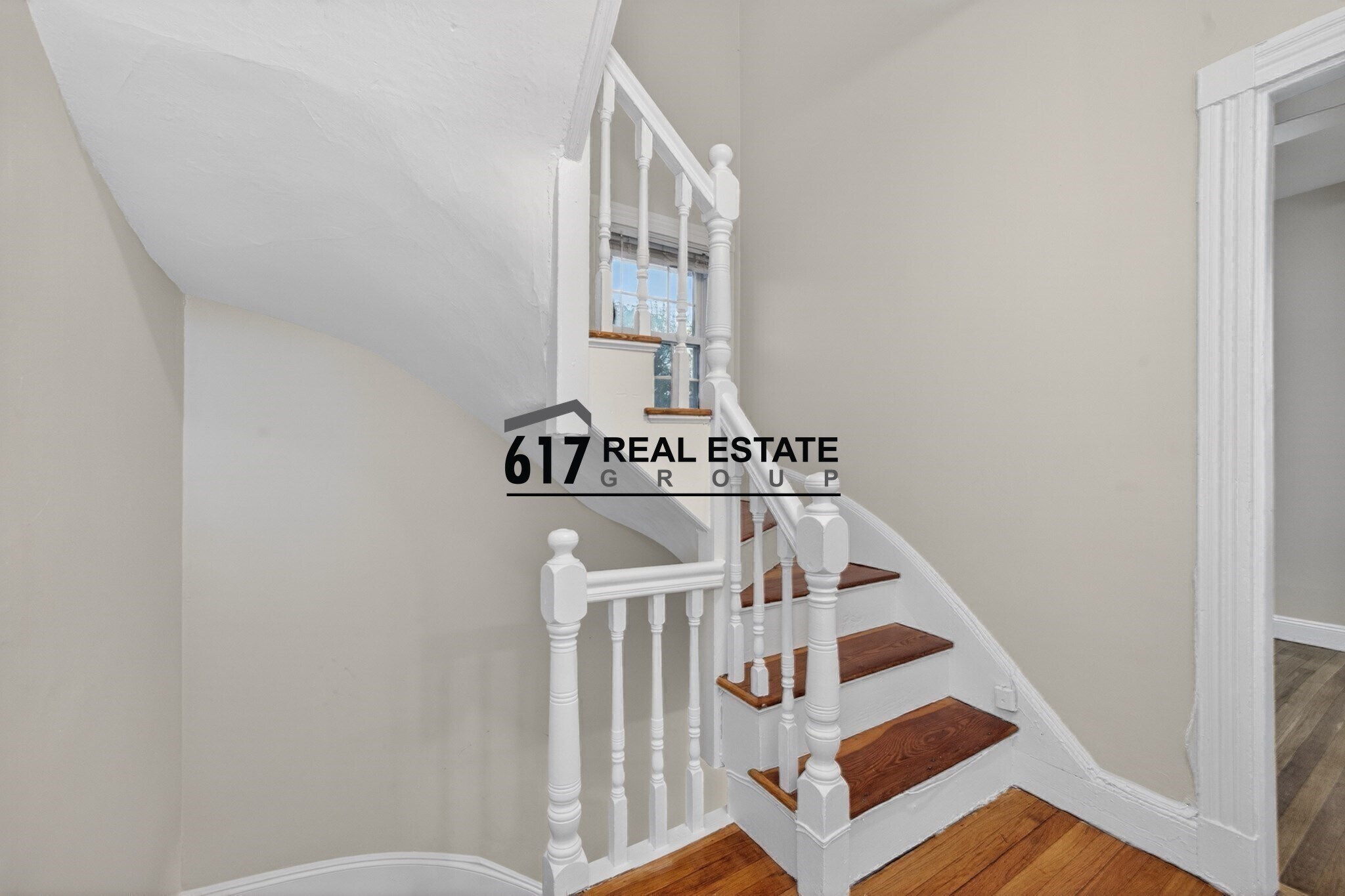 Building Photo - 42 Etna St