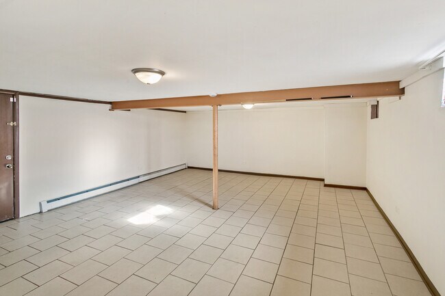 Building Photo - 2450 Terrace Ave