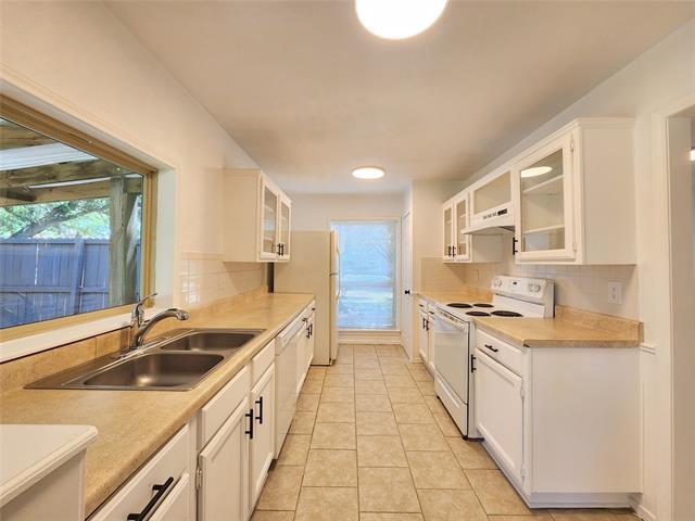 Building Photo - 5217 Fisher Dr