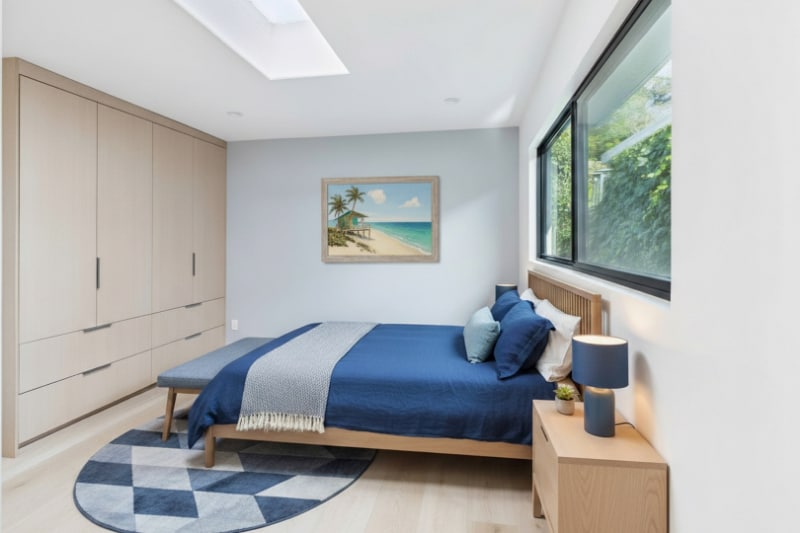 Building Photo - 2282 Whitney Ave