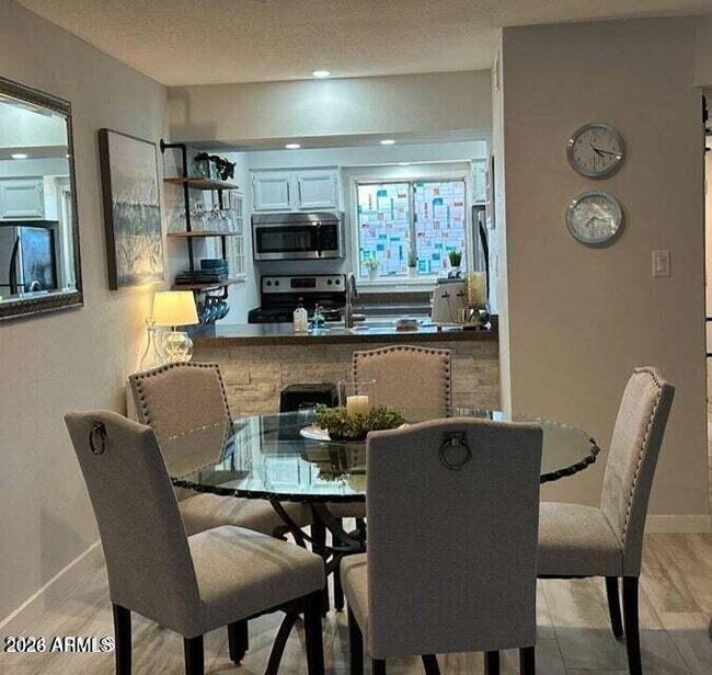 Building Photo - 7436 E Chaparral Rd