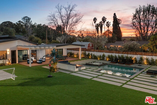 Building Photo - 23283 Erwin St