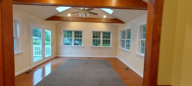 Building Photo - Beautiful Ranch in desirable location
