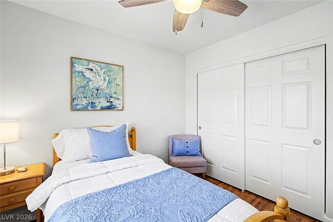 Building Photo - 2025 Shining Feather Ln