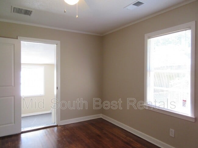 Building Photo - 3150 Ridgecrest St