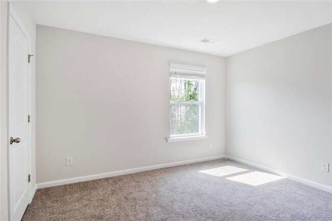 Building Photo - 301 Merganser Dr
