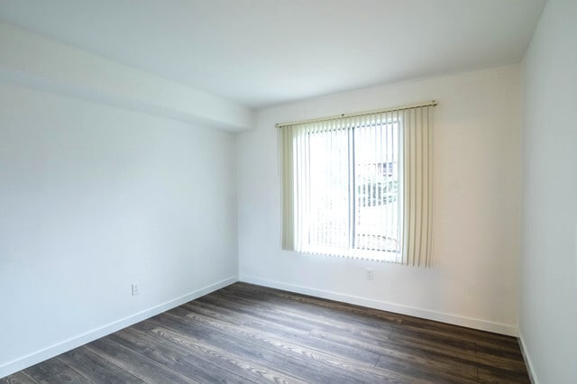 Building Photo - 800 Brook Dr