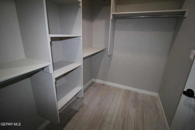 Building Photo - 509 Cedarwood Ave