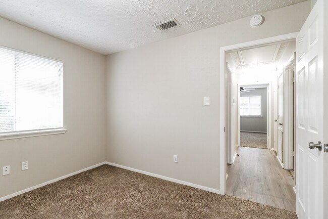 Building Photo - 3435 Cheaney Dr