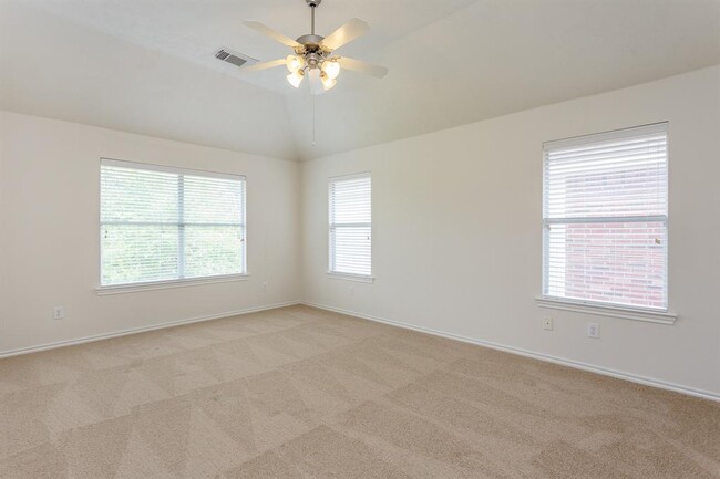 Building Photo - 138 E Spindle Tree Cir