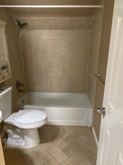 Building Photo - 5381 Lynbrook Landing