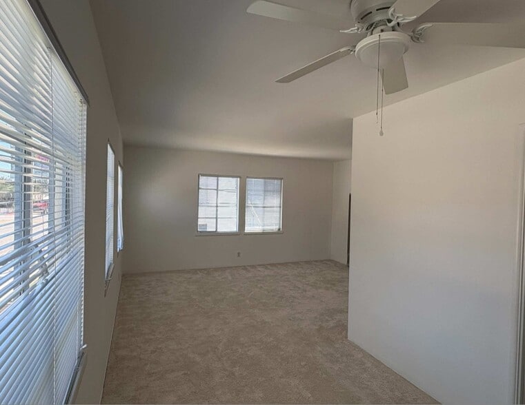 living room - 15912 W Sunset Blvd
