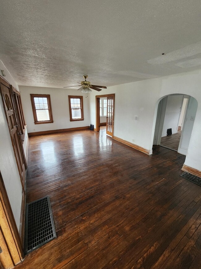 Building Photo - 2530 Bonds Ave