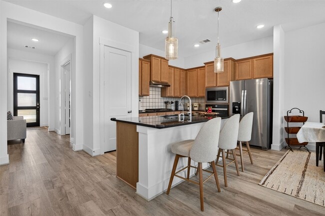 Building Photo - 6118 Waterman Lk Ln