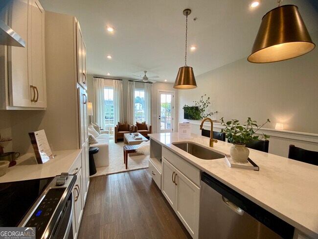 Building Photo - 1295 Longreen Ter NW
