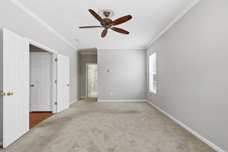 Building Photo - 1301 Waterview Way