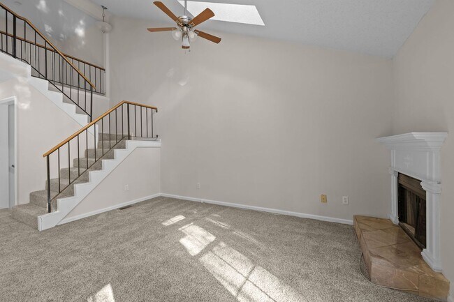 Building Photo - 9024 St Thomas Ln