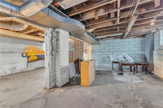 Building Photo - 1289 W 115th St