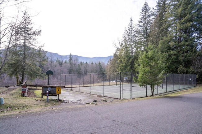 Building Photo - 65010 E Mountain Meadow Ln