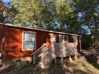 Building Photo - 18 Sols Pl