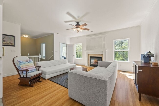 Building Photo - Spacious 3-Bedroom, 2.5 Bathroom Home in Woods Creek - Prime Bentonville Location