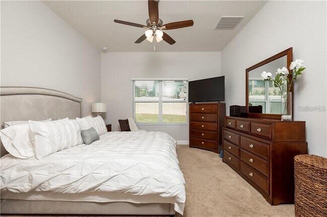 Building Photo - 17004 Gathering Pl Cir