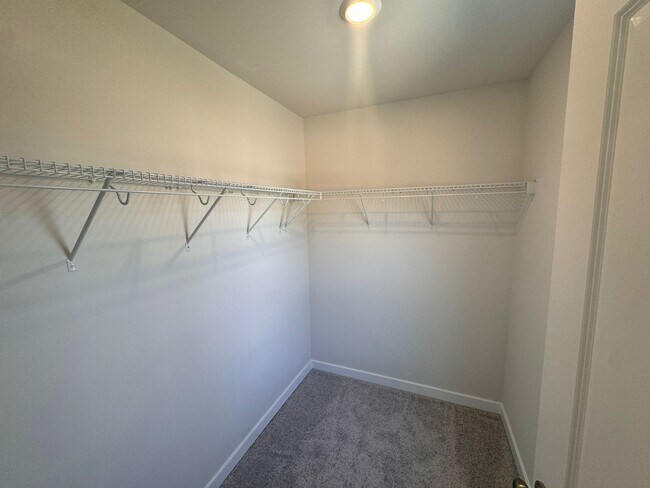 Building Photo - 6007 Crosswinds Blvd
